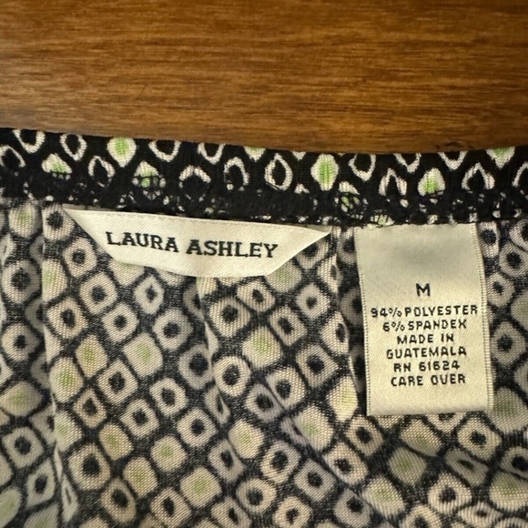 Laura Ashley Medium w/Geometric Print Knee-Length Pull-On A-Line Skirt - EUC - Picture 4 of 4